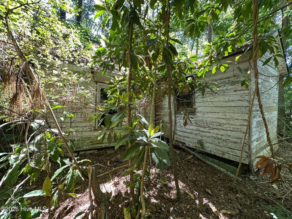 Photo of 2717 Old Us Highway 64, Jamesville, NC 27846 (MLS # 100568820)