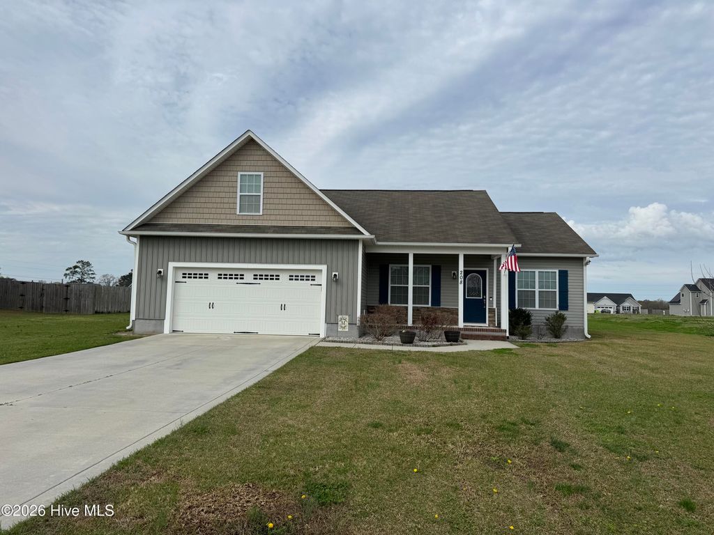 Photo of 208 Trophy Ridge Drive, Richlands, NC 28574 (MLS # 100560976)
