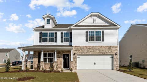 Homes For Sale - 1100 Aviator Lane<br/> Pitt County, Ayden, NC 28513