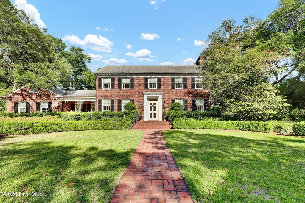 Photo of 1411 Live Oak Parkway, Wilmington, NC 28403 (MLS # 100568708)