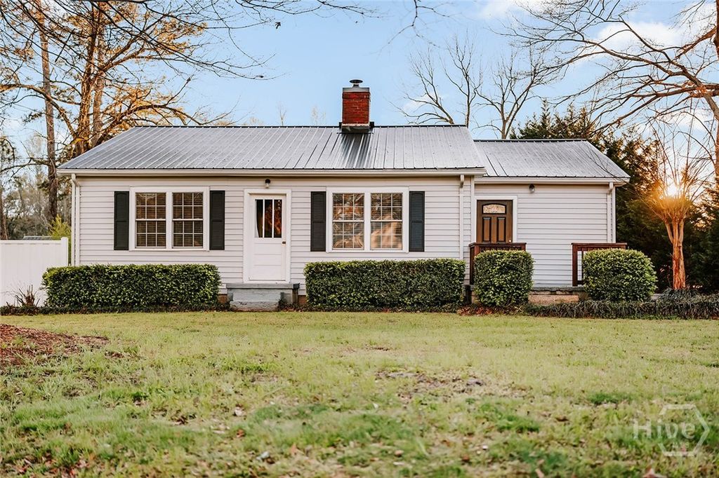 Photo of 549 Gholston Street, Comer, GA 30629 (MLS # CL351384)