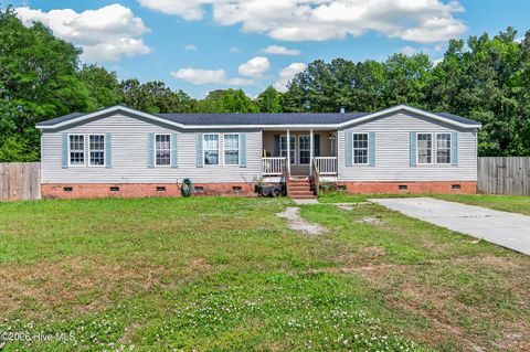 Mobile Home For Sale - 201 Michelle Lane<br/> Maysville, NC 28555