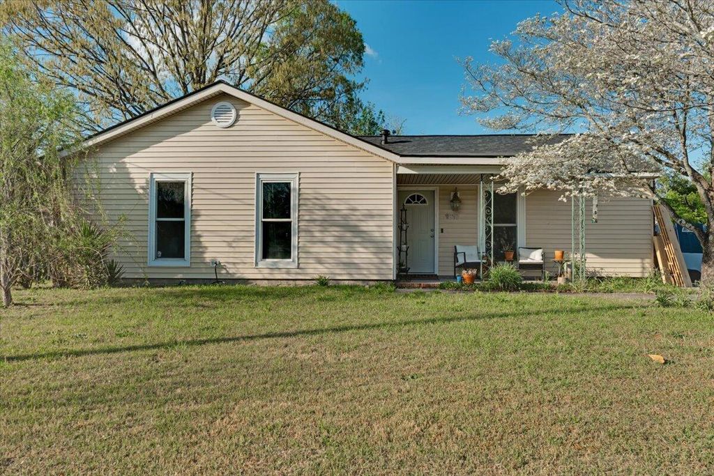 Photo of 1817 Covington Place, Augusta, GA 30906 (MLS # 554114)