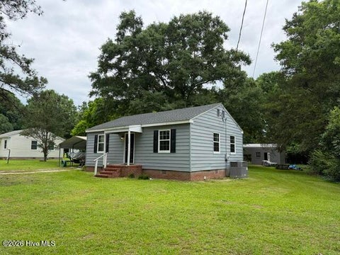Photo of 1044 Earle Street, Thomson, GA 30824 (MLS # 100580048)