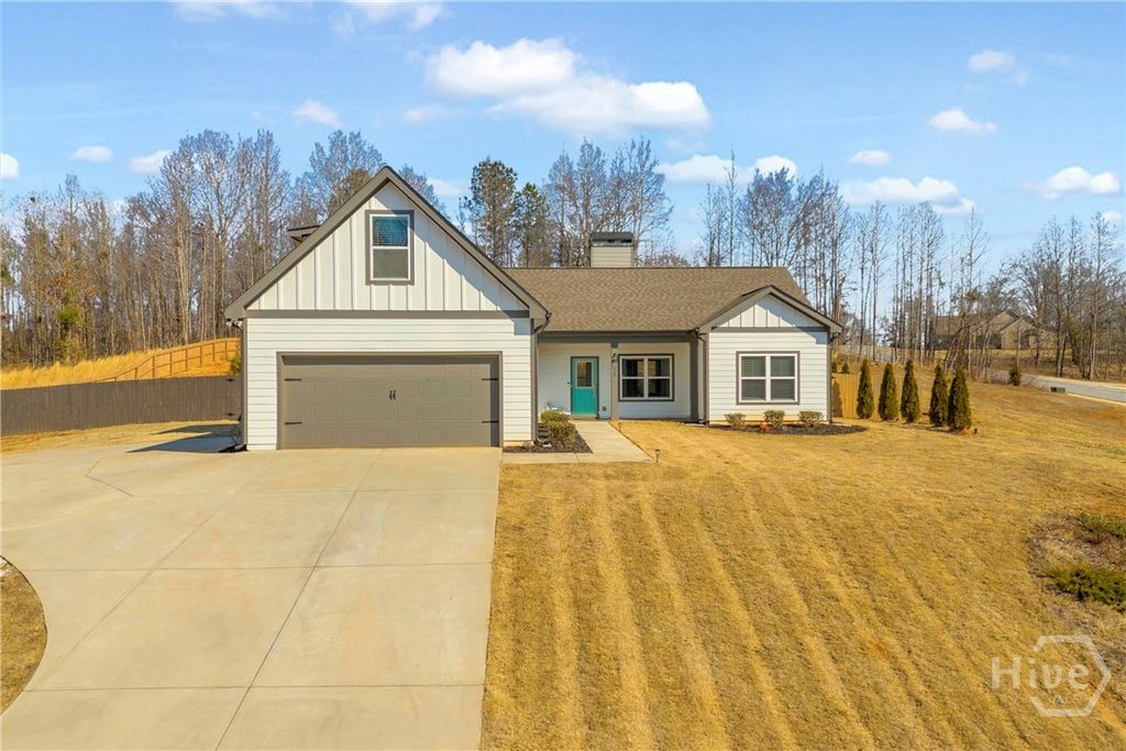 Photo of 112 White Oak Trail, Commerce, GA 30529 (MLS # CL348953)