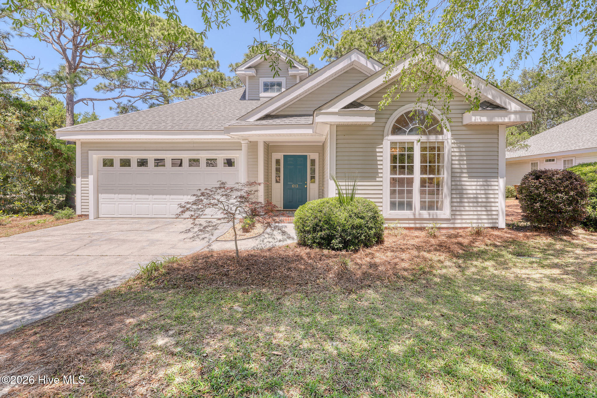 613 E Telfair Circle