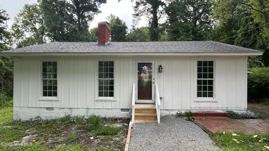 Photo of 134 S Navassa Road, Leland, NC 28451 (MLS # 100559019)