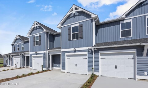 Tiny photo for 62 W Pioneer Way #121, Hampstead, NC 28443 (MLS # 100591614)