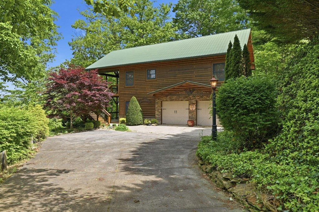 97 Sugarwood Drive