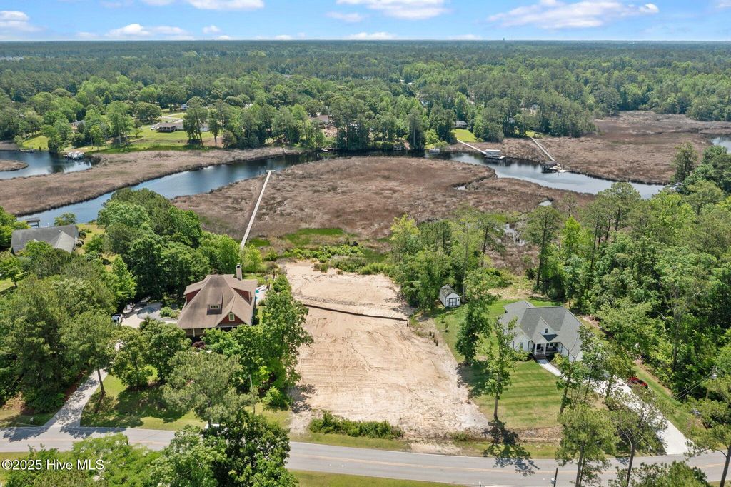 Photo of 240 White Oak Bluff Road, Stella, NC 28582 (MLS # 100509174)