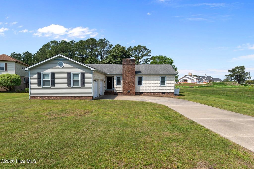 Photo of 6102 Felucca Court, New Bern, NC 28560 (MLS # 100564110)