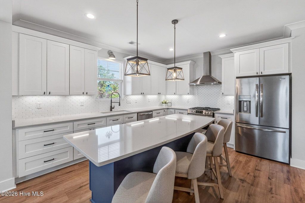 Photo of 8124 Lakeview Drive, Wilmington, NC 28412 (MLS # 100561460)