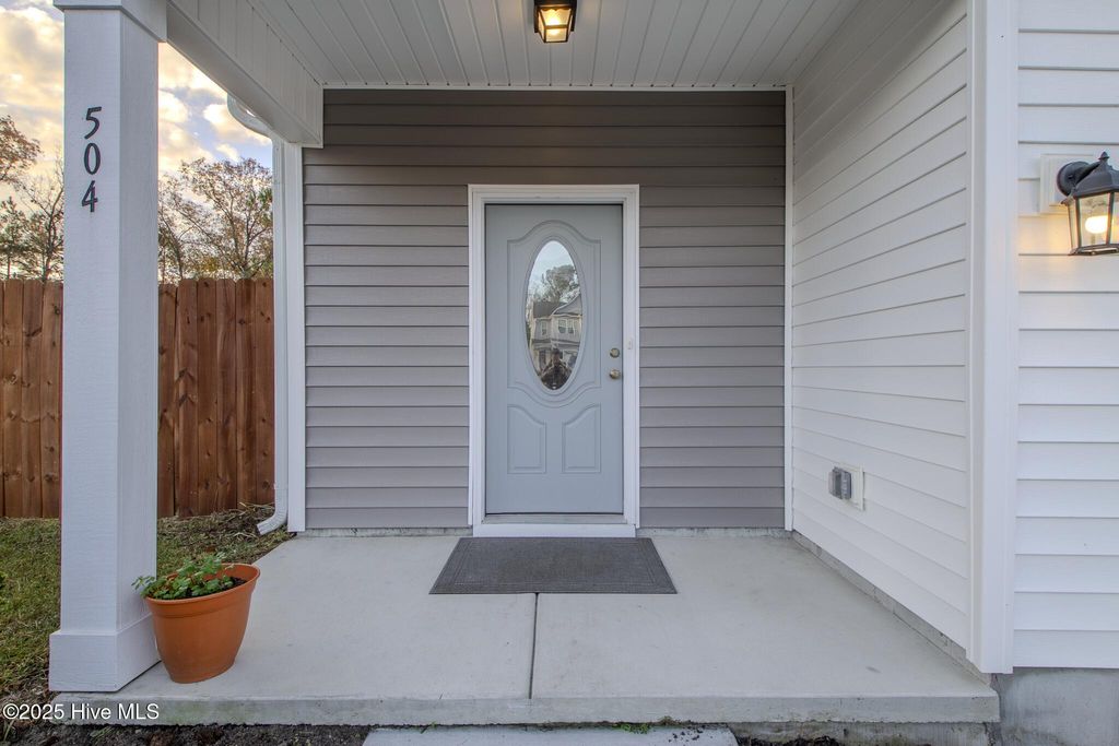 Photo of 504 Poults Drive, Richlands, NC 28574 (MLS # 100543314)