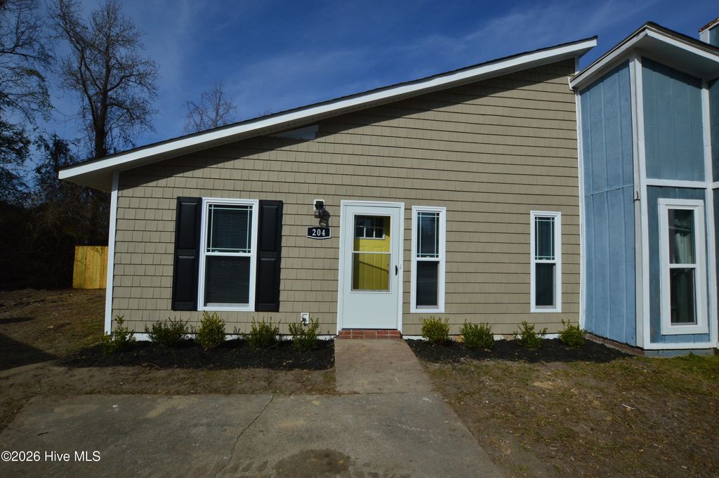 Photo of 204 Tamarack Court, Jacksonville, NC 28546 (MLS # 100548958)