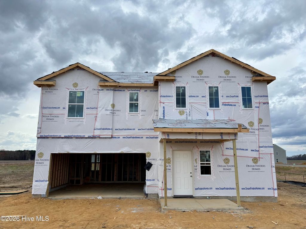 Photo of 401 Piper Pointe Drive, Pikeville, NC 27863 (MLS # 100560875)