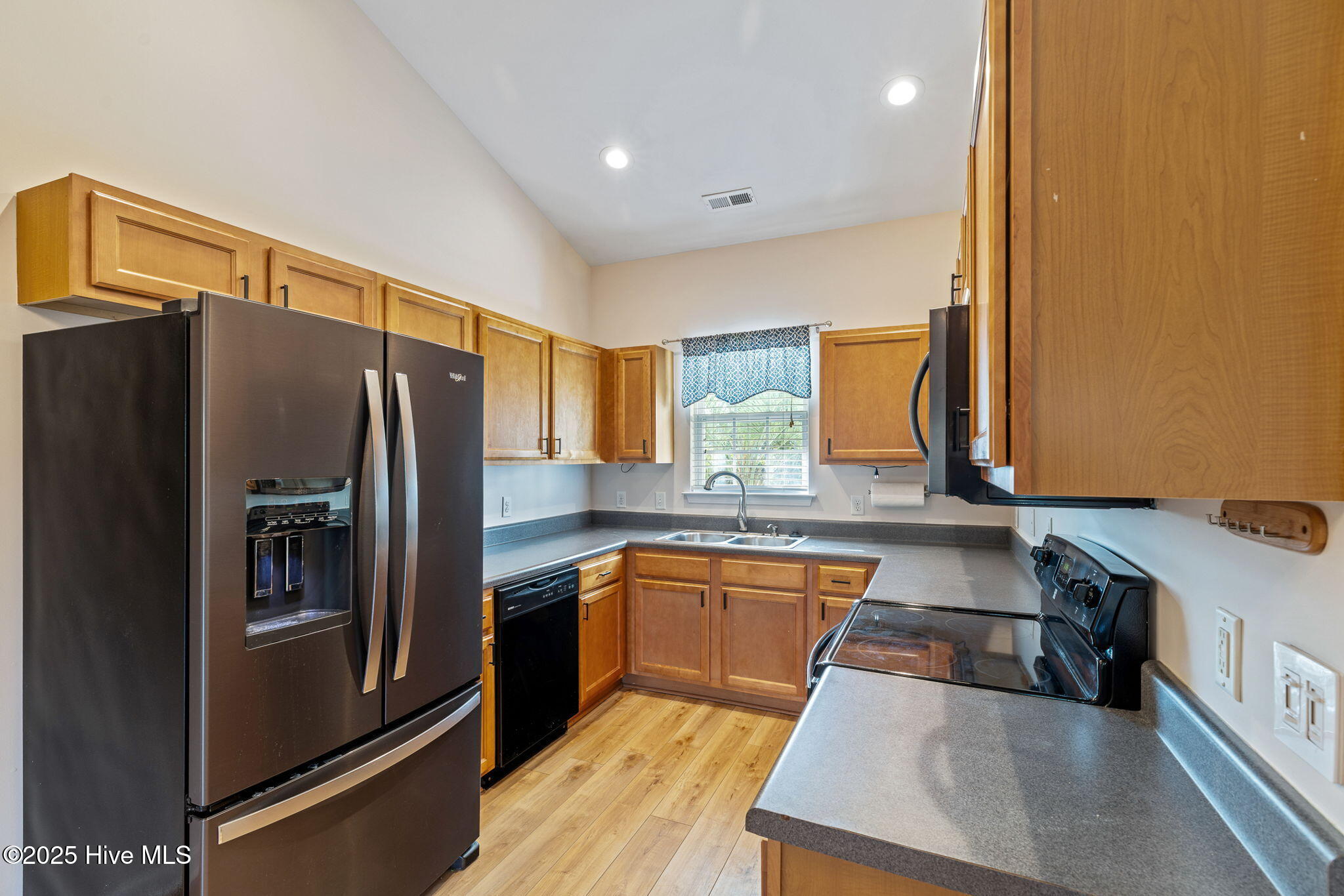 Wilmington, North Carolina 28412, United States, 2 Bedrooms Bedrooms, ,2 BathroomsBathrooms,Residential,Active,255695