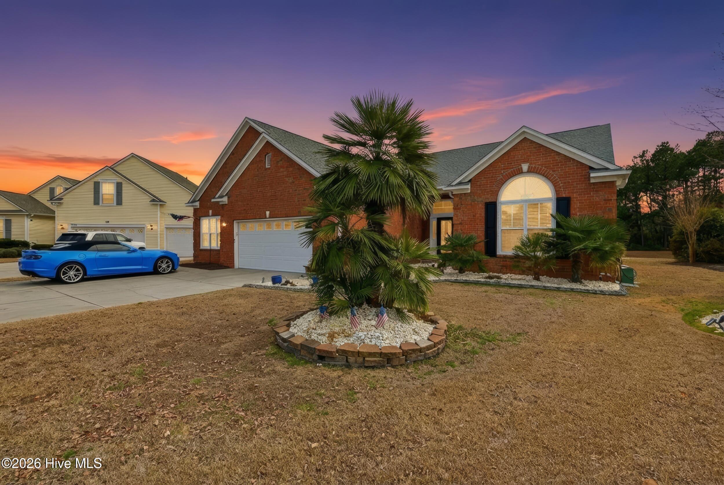 684 Bullrush Court NW