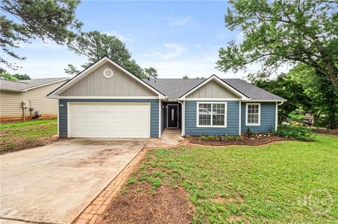Homes For Sale - 1004 Orchard Mill Court<br/> Lawrenceville, GA 30043