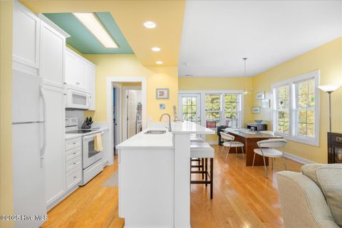 Tiny photo for 2304 Wrightsville Avenue #Apt 206, Wilmington, NC 28403 (MLS # 100540779)