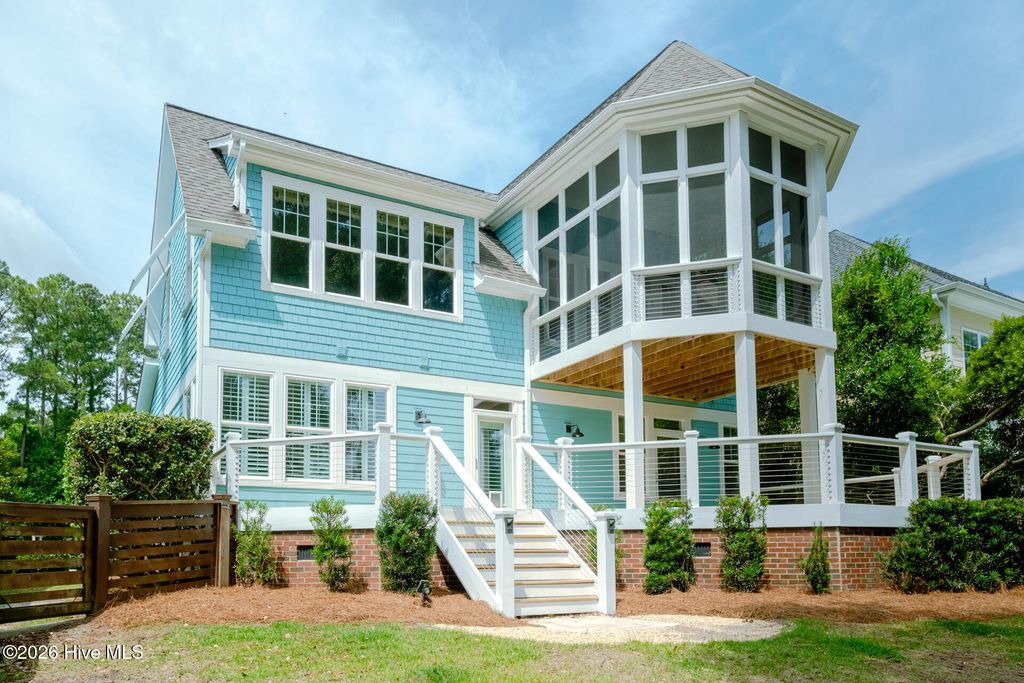 Photo of 1043 Headwater Cove Lane, Wilmington, NC 28403 (MLS # 100577510)