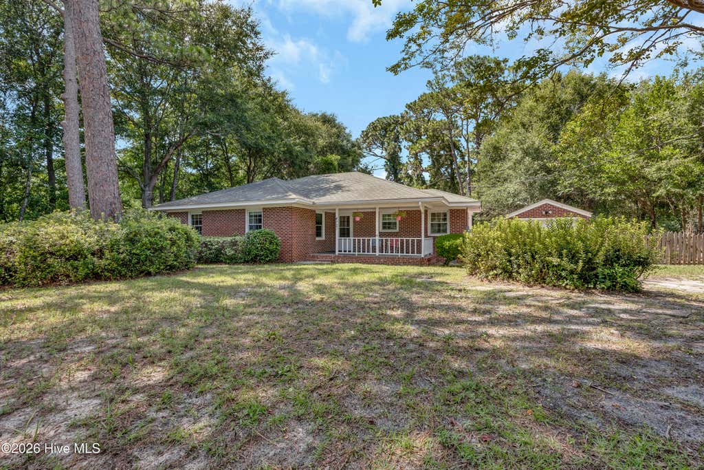 Photo of 4721 Long Leaf Hills Drive, Wilmington, NC 28409 (MLS # 100598560)