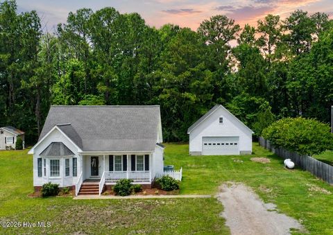 Homes For Sale - 126 Edgewater Road<br/> Washington, NC 27889