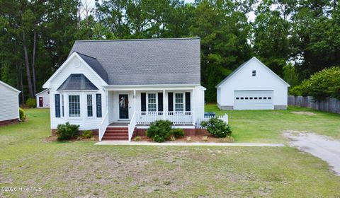 Homes For Sale - 126 Edgewater Road<br/> Beaufort County, Washington, NC 27889