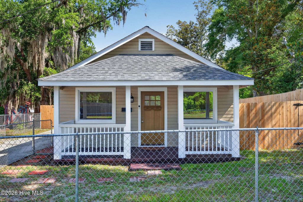 Photo of 511 Marstellar Street, Wilmington, NC 28401 (MLS # 100586361)