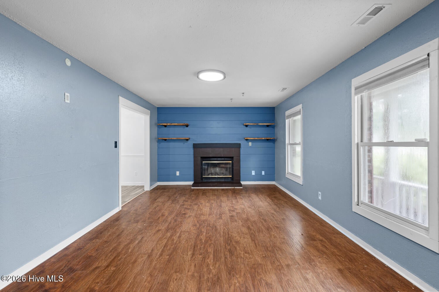 100 W Cameron Court
