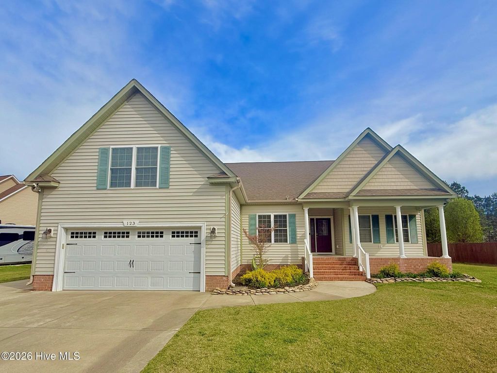 Photo of 123 Mom Lane, New Bern, NC 28562 (MLS # 100562547)