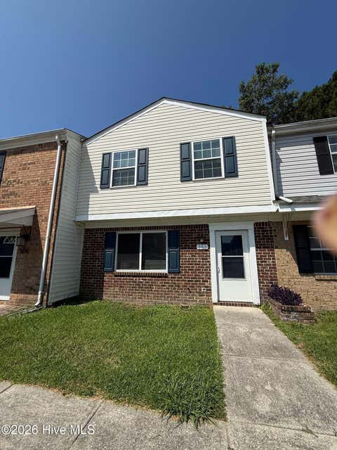 Townhouse For Rent - 506 Myrtlewood Circle<br/> Onslow County, Jacksonville, NC 28546