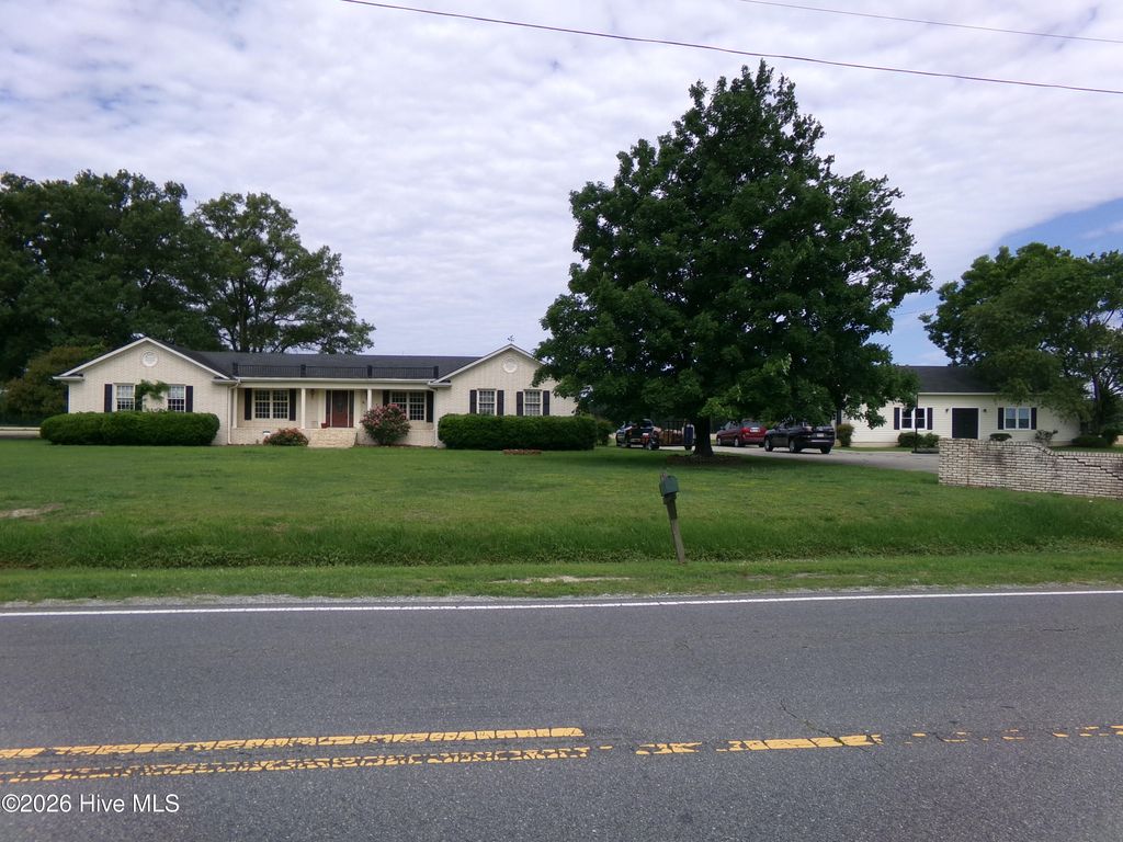 Photo of 4556 Garland Highway, Clinton, NC 28328 (MLS # 100578463)