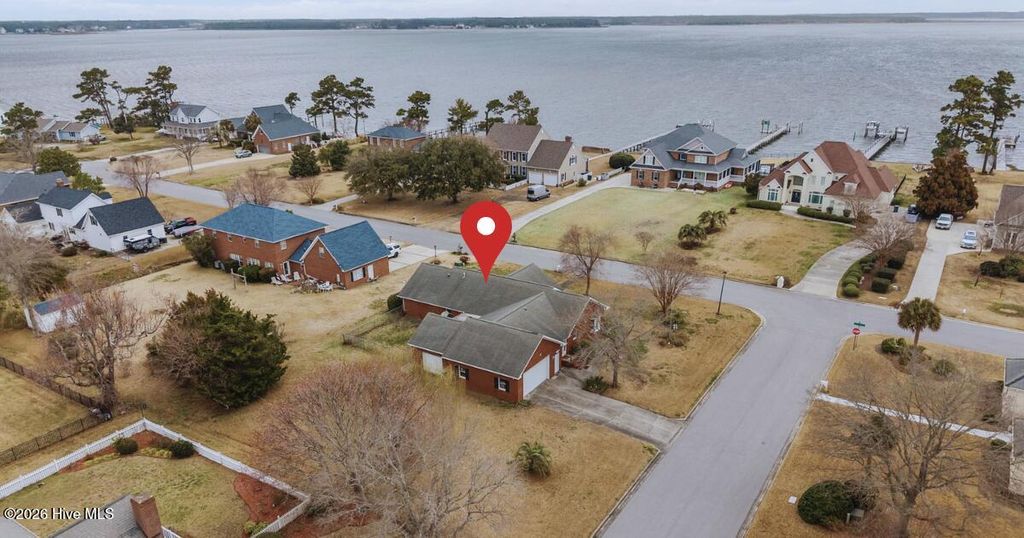 Photo of 1601 River Bluff Road, Morehead City, NC 28557 (MLS # 100558407)