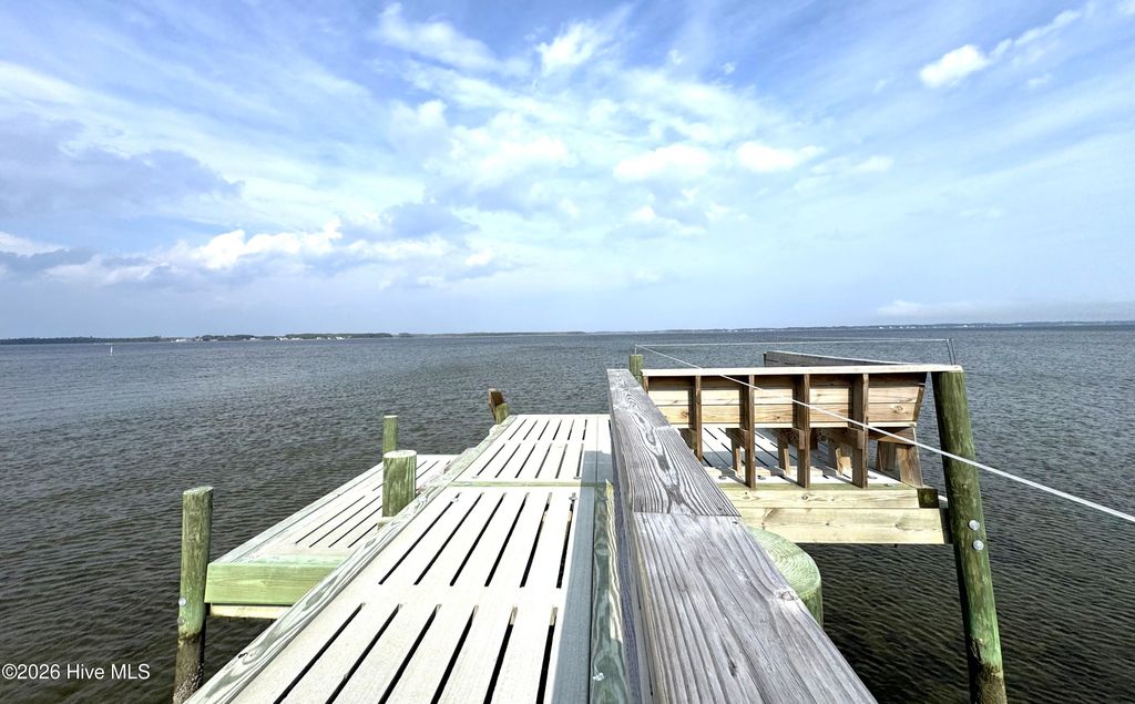 Photo of 1601 River Bluff Road, Morehead City, NC 28557 (MLS # 100558407)