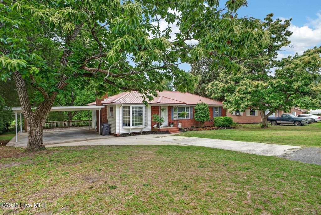 Photo of 411 Forest Circle, New Ellenton, SC 29809 (MLS # 100574599)