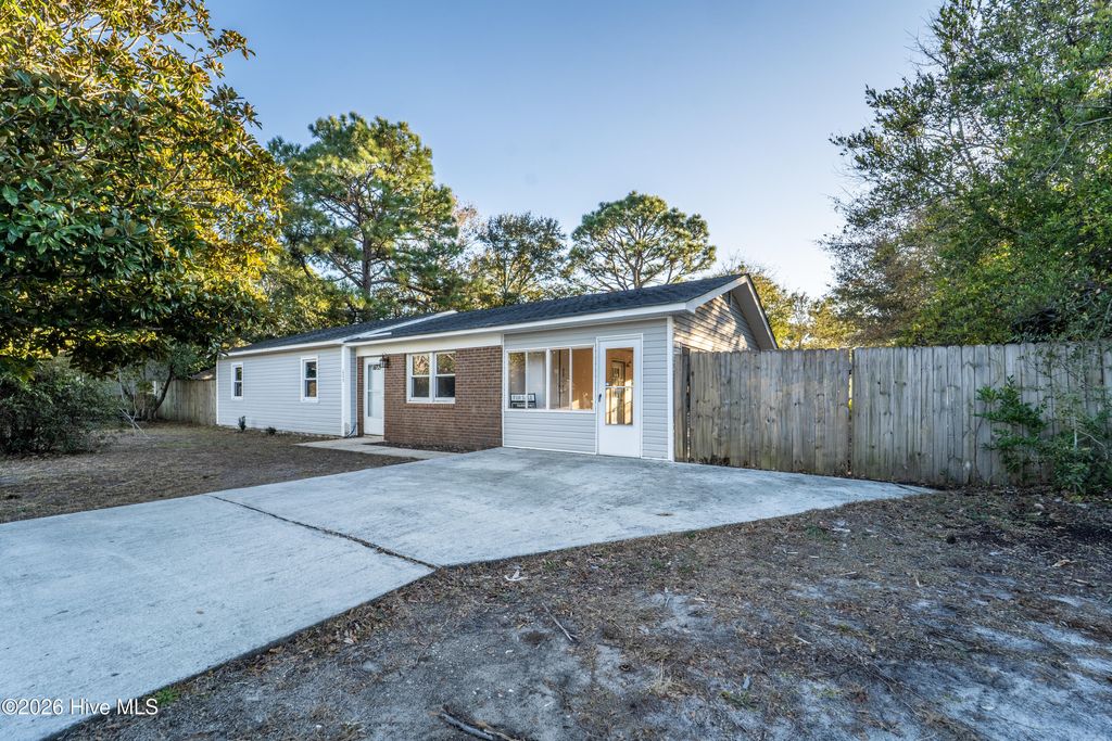 Photo of 209 Wallington Road, Wilmington, NC 28409 (MLS # 100548547)