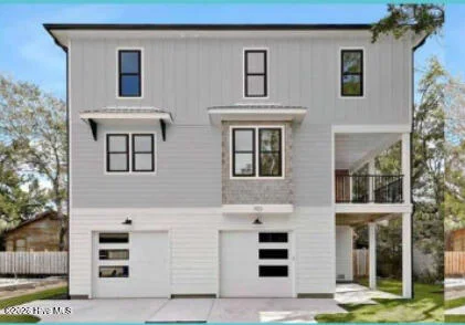 907 Fourth Street S