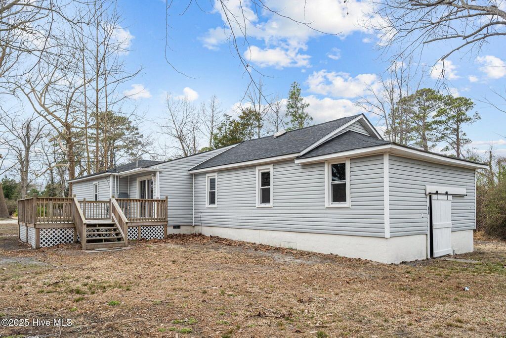 Photo of 1634 Murrill Hill Road, Jacksonville, NC 28540 (MLS # 100568304)