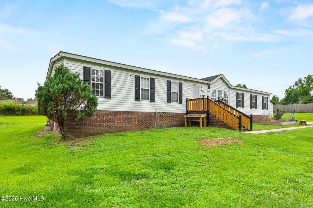 Photo of 1005 Bowsprit Court, Jacksonville, NC 28546 (MLS # 100583062)