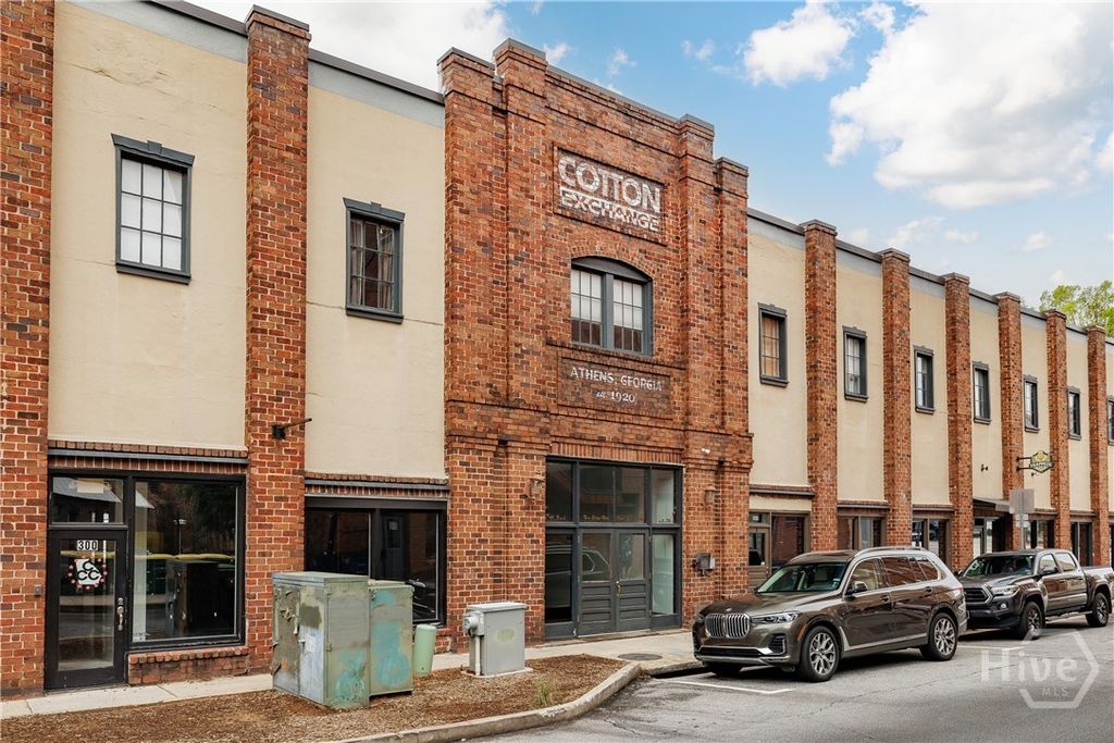 Photo of 269 N Hull Street #212, Athens, GA 30601 (MLS # CL346211)