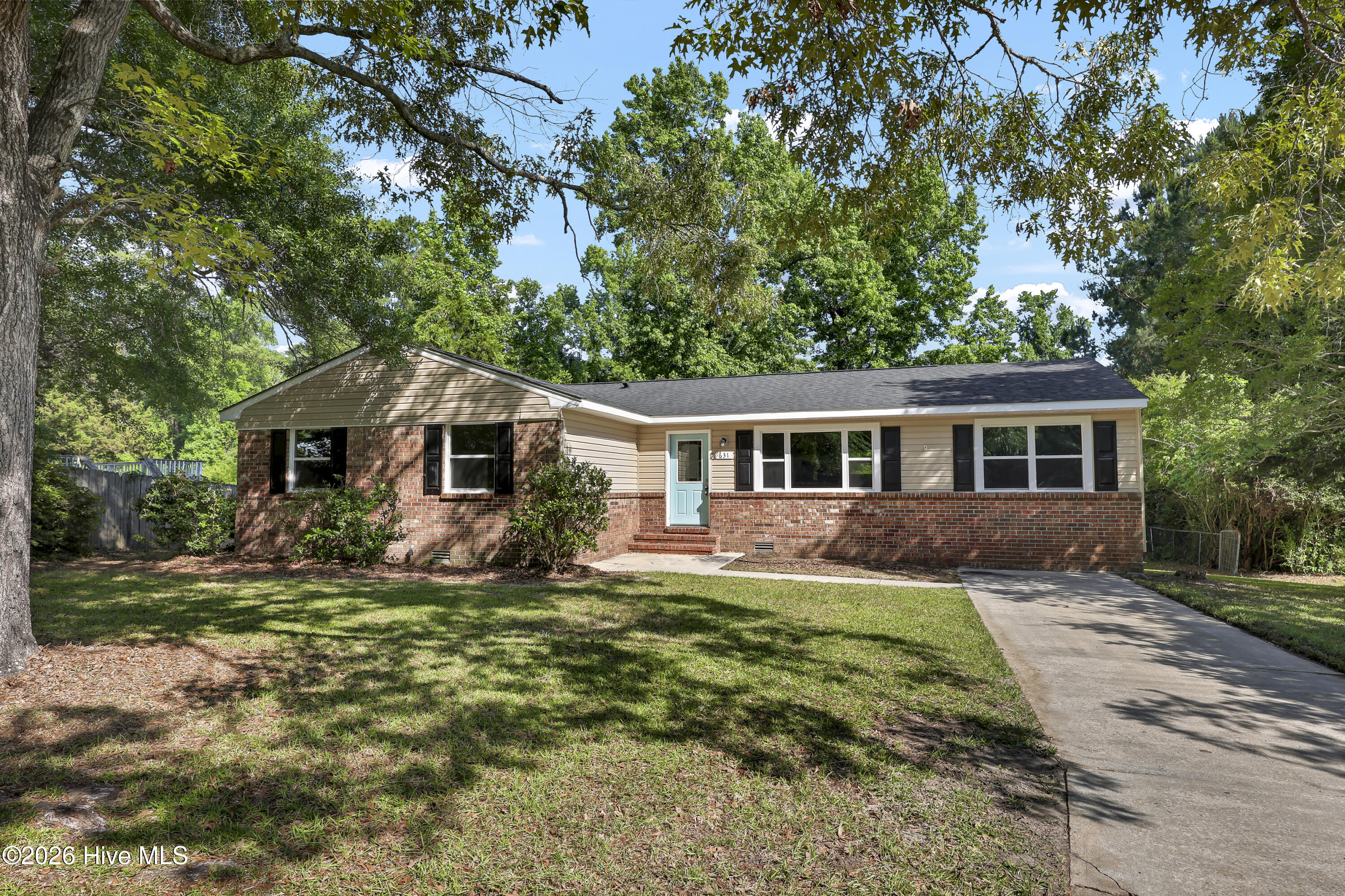 631 Duke Court