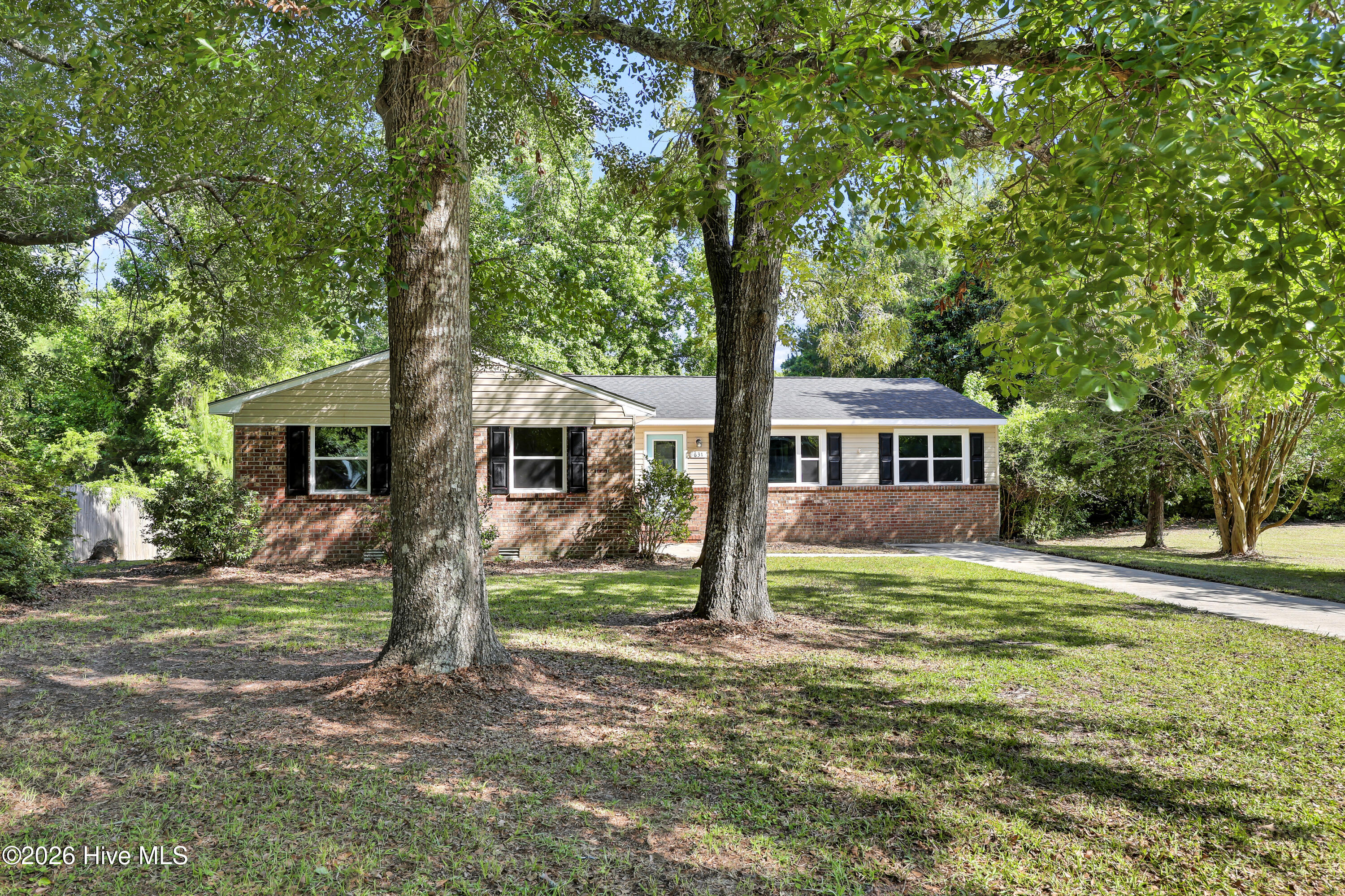 631 Duke Court