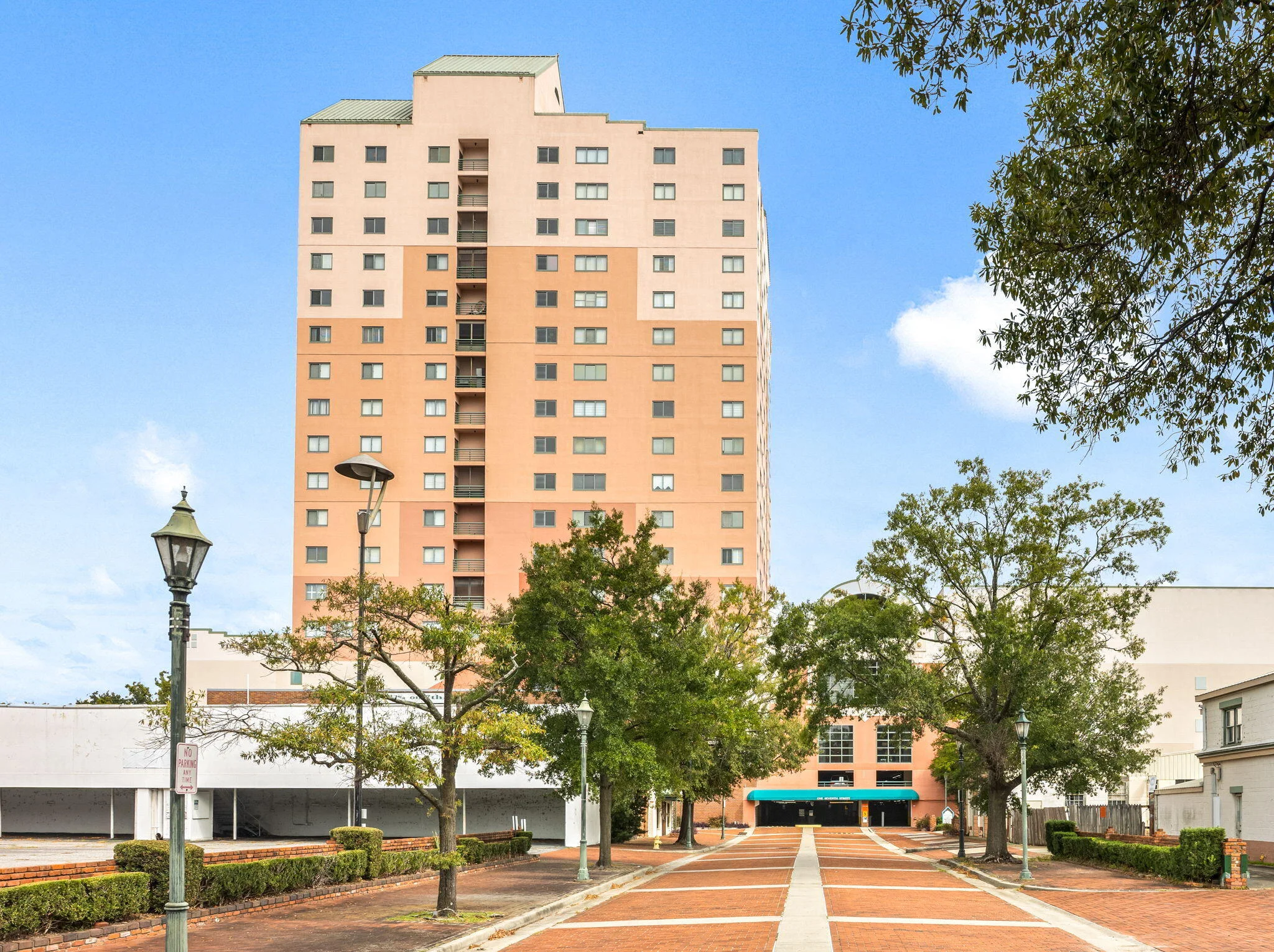 1 7th Street Unit 805
