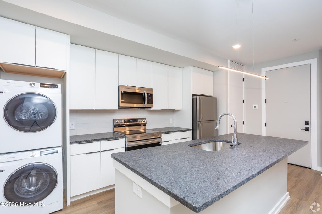 Photo of 607 N 11th Street #206, Wilmington, NC 28401 (MLS # 100587434)