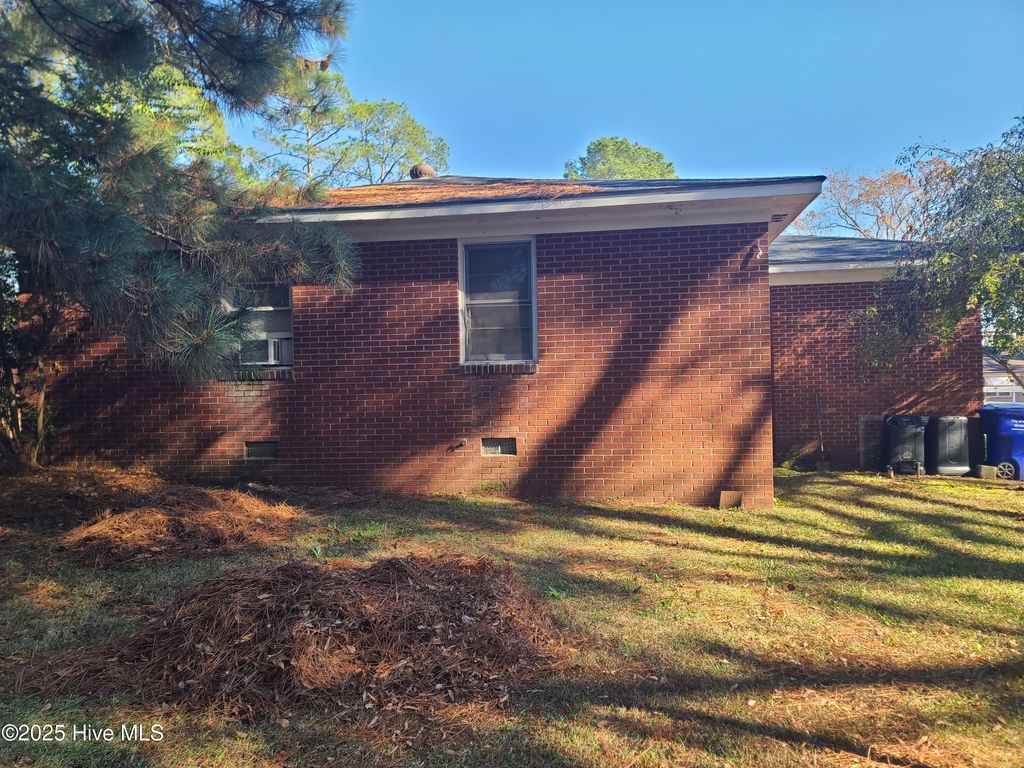 Photo of 1904 Northwood Drive, Kinston, NC 28501 (MLS # 100542899)