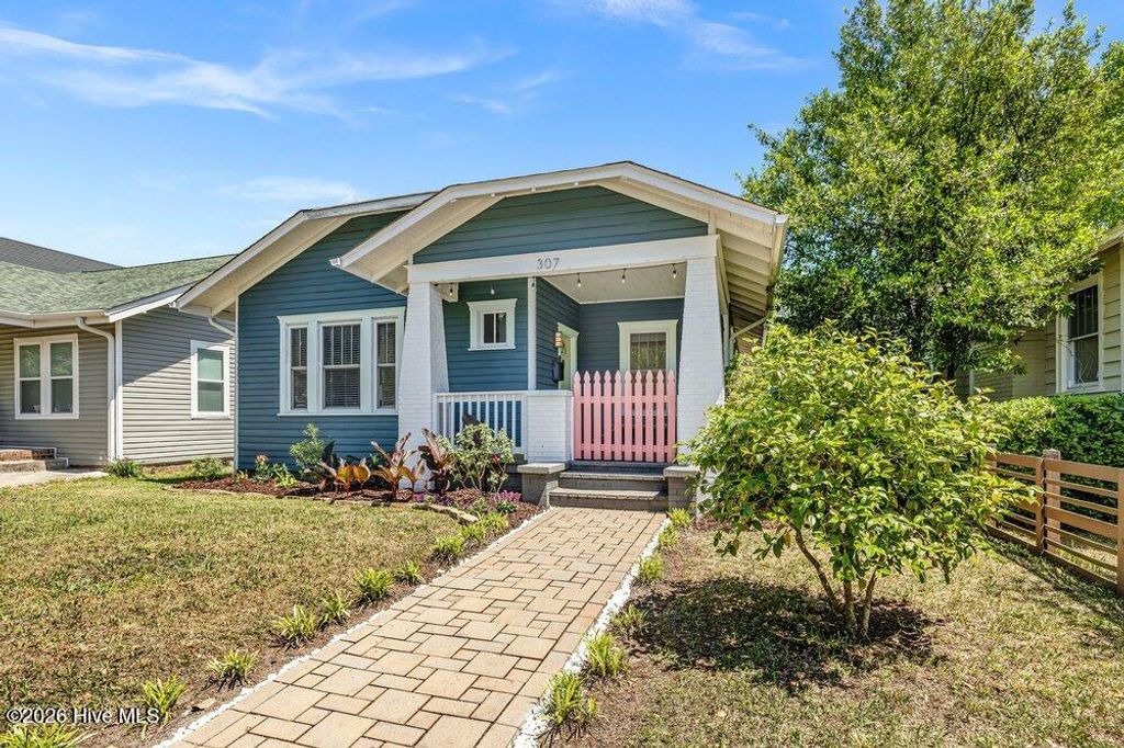 Photo of 307 S 17th Street, Wilmington, NC 28401 (MLS # 100568579)