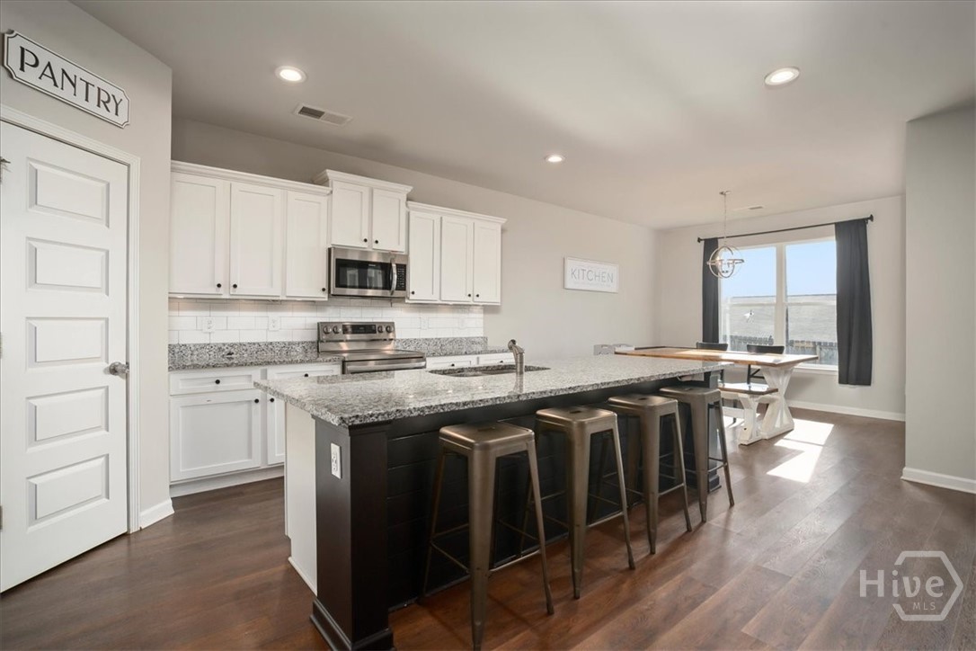 1978 Waterside Circle