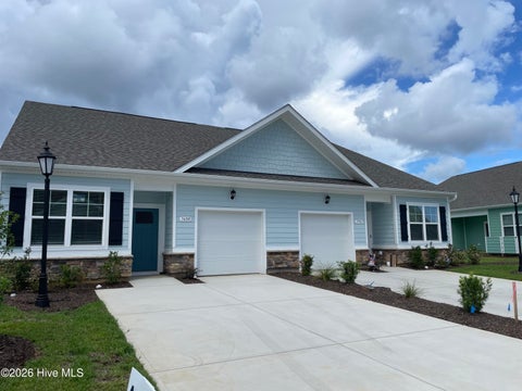 Townhouse For Rent - 3600 Whaley Way<br/> Brunswick County, Ash, NC 28420