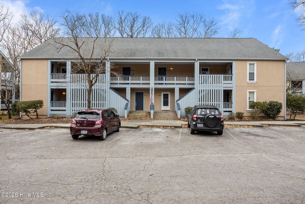 Photo of 1306 Harbourside Drive, New Bern, NC 28560 (MLS # 100550418)