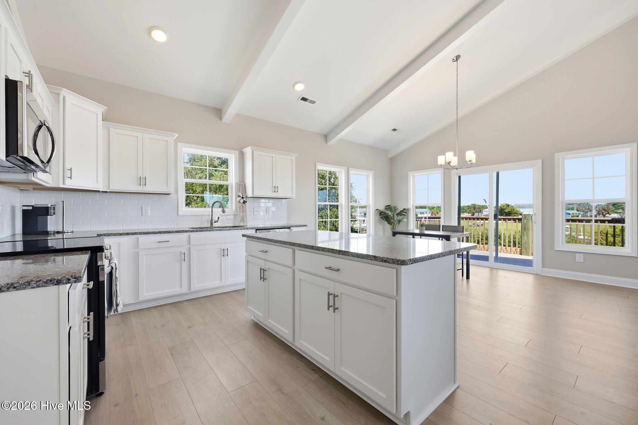 104 Flippers Cove Drive 9
